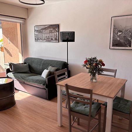 Agreable 2 Pieces Au Coeur De Thones Apartment Luaran gambar