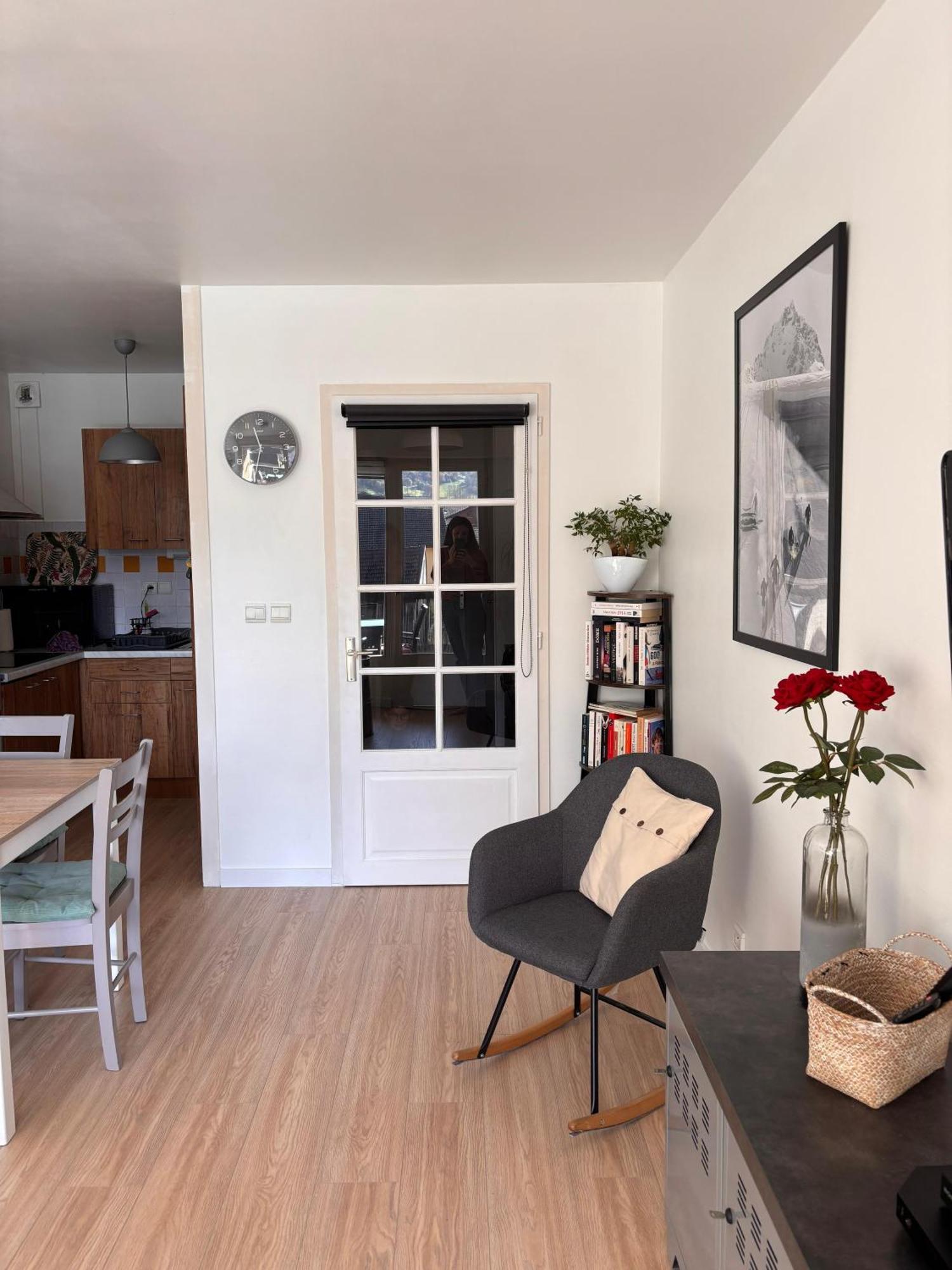 Agreable 2 Pieces Au Coeur De Thones Apartment Luaran gambar